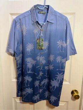 CAMPIA Men's Light Blue Casual Button-Down Shirt